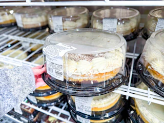 costco-tiramisu-cake-1