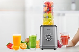 This $100 Personal Blender Is Just $30 After Amazon Coupon card image