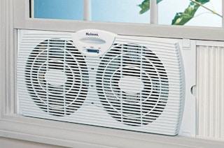 Holmes Twin Window Fan With Reversible Air Flow Control