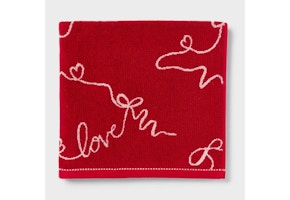 Threshold Valentine's Day Bath Towel