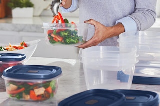 Rubbermaid EasyFindLids Food Storage Containers
