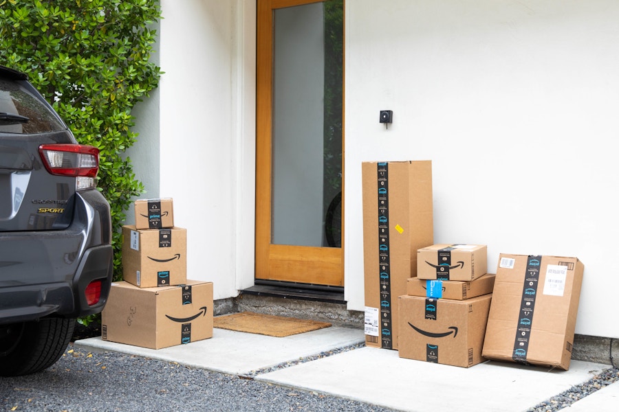 amazon-boxes-door-kcl-kclamazon