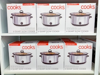 JCPenney Cook's 6-Quart Slow Cooker display
