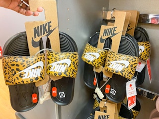 nike womens print slides