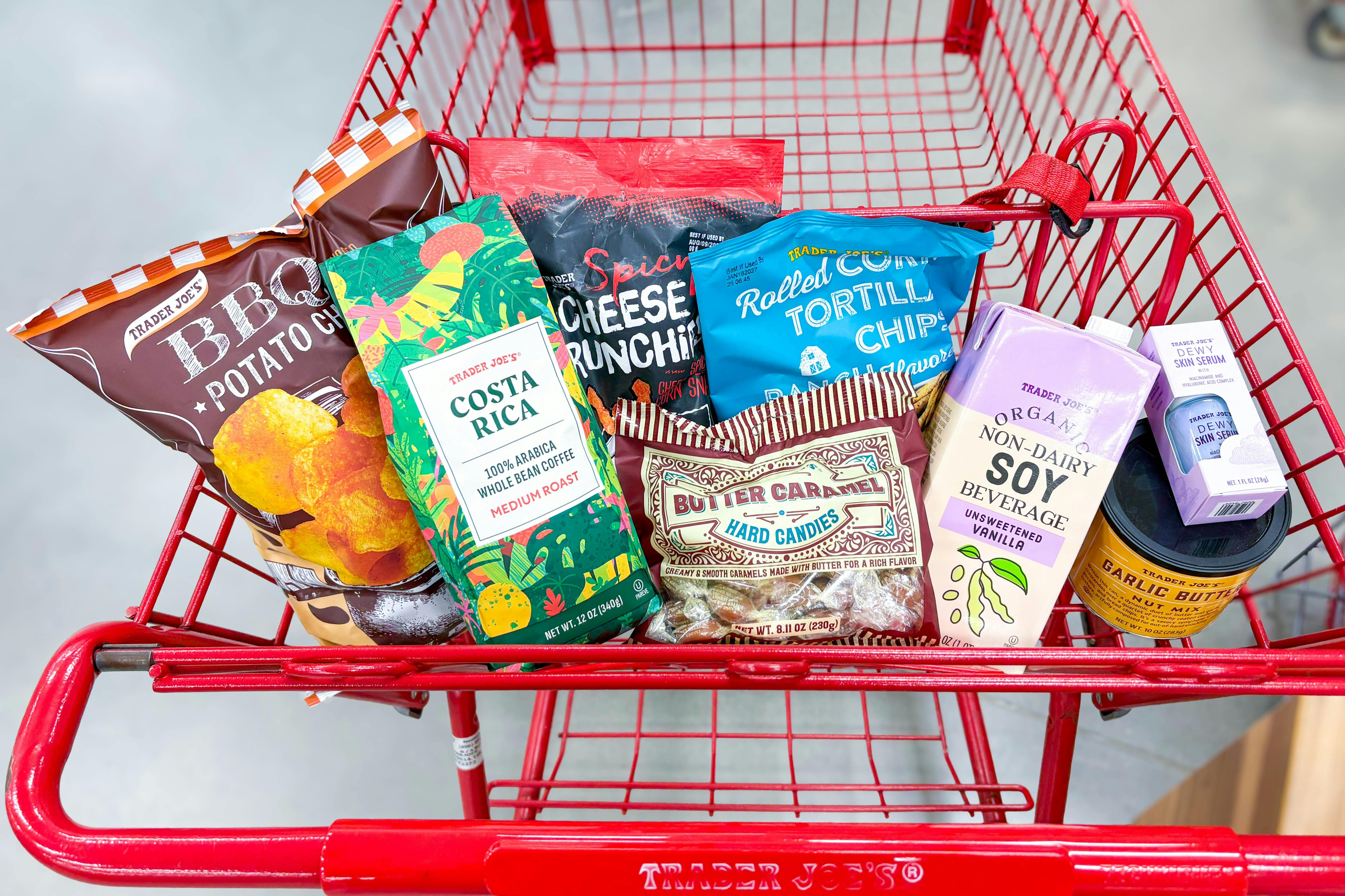 trader joes groceries in shopping cart