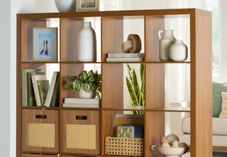 16-cube storage shelf