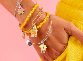 alex-and-ani-spongebob-bracelet-2022-1
