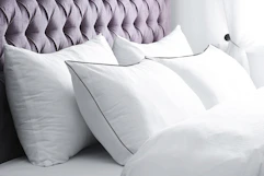 a bed pillow set