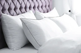 a bed pillow set