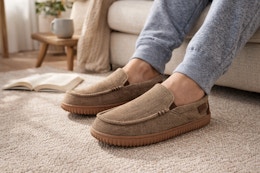 Walmart Dearfoams men's slippers