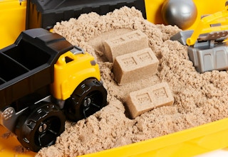 Kinetic Sand construction set