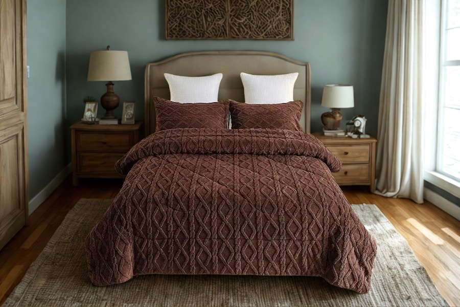 The-Home-Depot-3-piece-queen-comforter-set-1