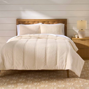 Better Homes & Gardens Queen Bed Set