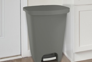 walmart-glad-step-trash-can