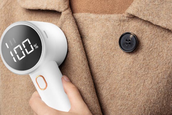 Rechargeable Lint Remover, Just $5.98 on Amazon (Reg. $13.99)
