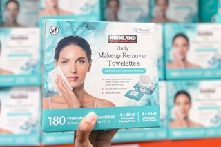 costco Kirkland Signature Daily Makeup Remover wipes handheld