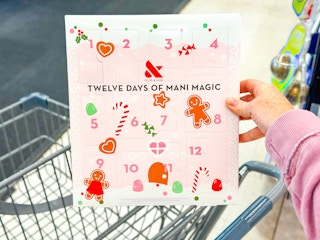 hand holding calendar