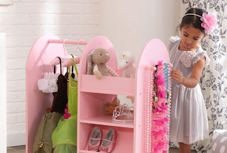 amazon-walmart-kid-kraft-pretend-dress-up-station-2021