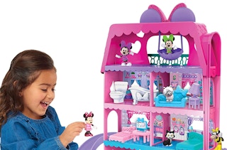 amazon disney minnie mouse house 2021 2 1637697793 1637697793