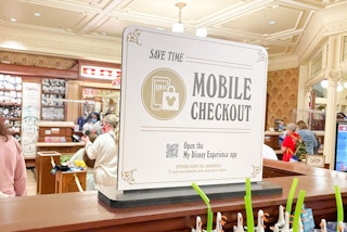 disney world mobile order 1642538517 1642538517 scaled e1704924463262
