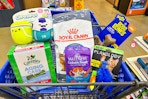 petsmart clearance items in a shopping cart